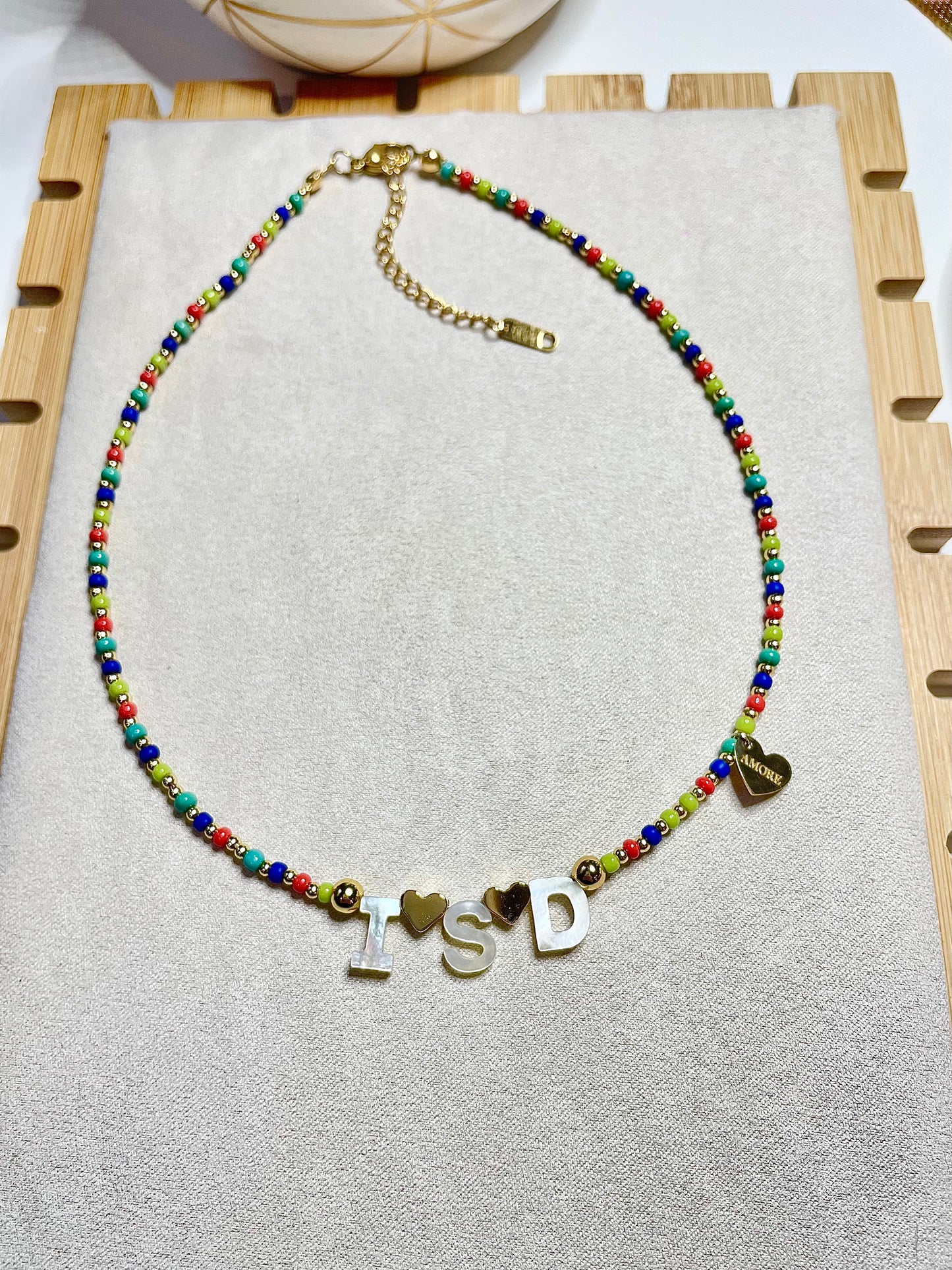 MAKE YOUR OWN NECKLACE