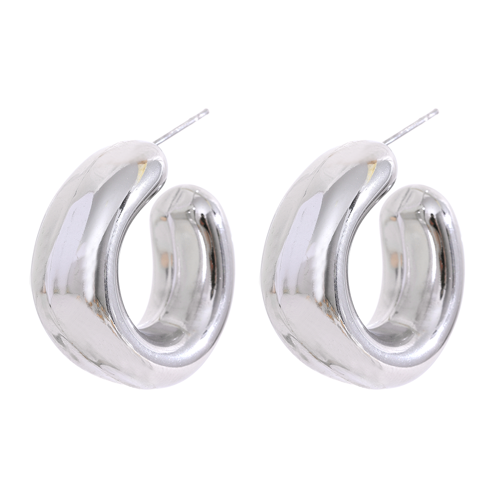 CHUNKY C EARRING