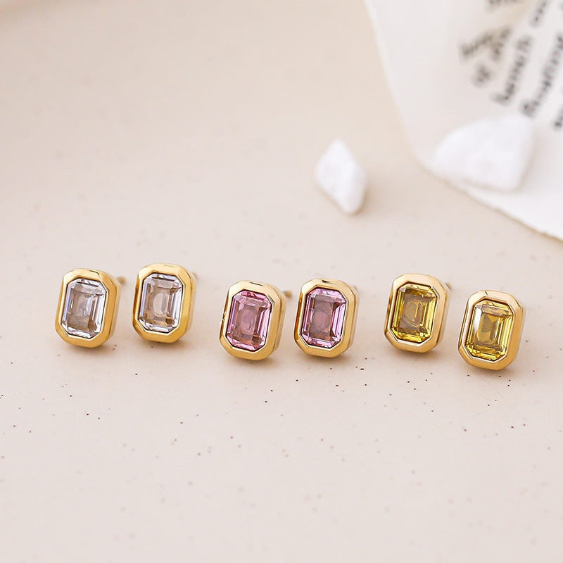 ZIRCONE STUD EARRING